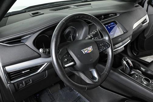 2021 Cadillac XT4 Premium Luxury