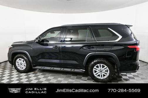 2023 Toyota Sequoia SR5