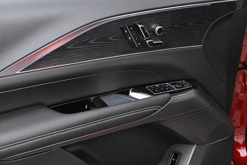 2025 Cadillac LYRIQ Luxury