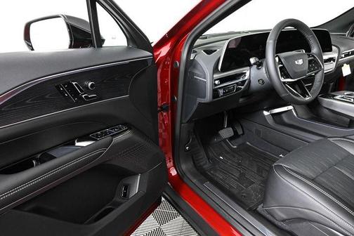2025 Cadillac LYRIQ Luxury