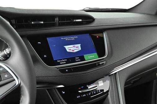 2025 Cadillac XT5 Luxury