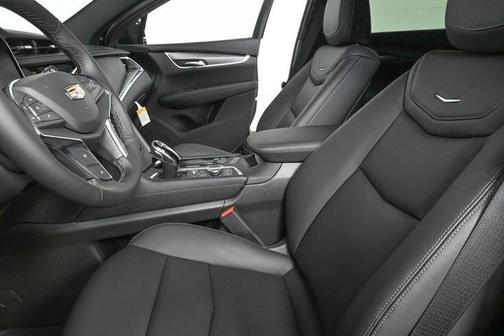 2025 Cadillac XT5 Luxury