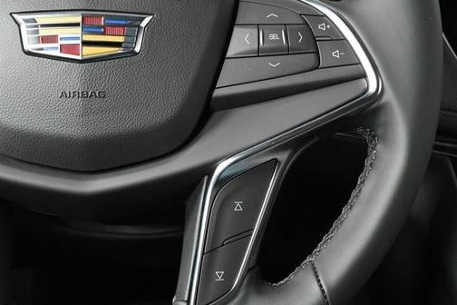 2025 Cadillac XT5 Luxury