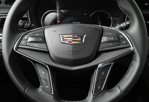 2025 Cadillac XT5 Luxury