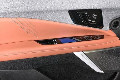 2025 Cadillac OPTIQ Luxury