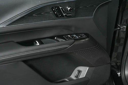 2025 Cadillac LYRIQ Luxury