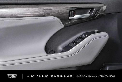 Black 2021 Toyota Highlander Platinum