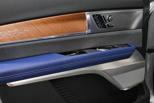 2026 Cadillac VISTIQ Premium Luxury