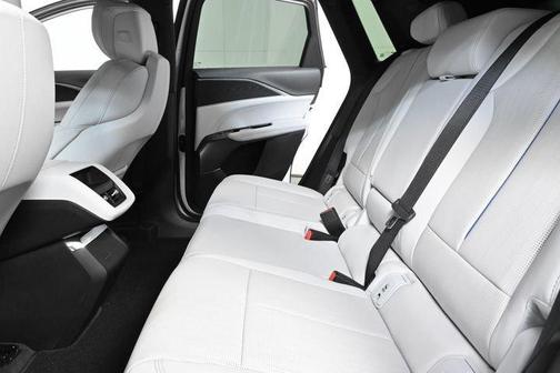 2025 Cadillac LYRIQ Luxury