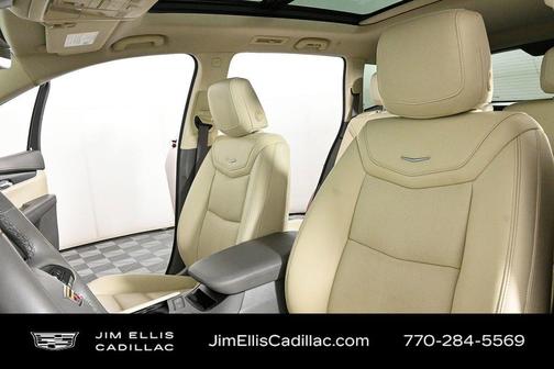 2022 Cadillac XT6 Premium Luxury FWD