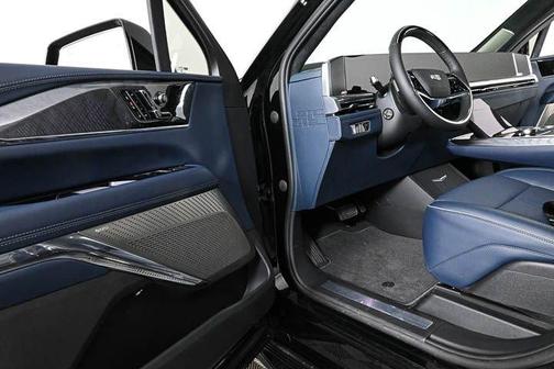 2025 Cadillac Escalade IQ SPORT 2