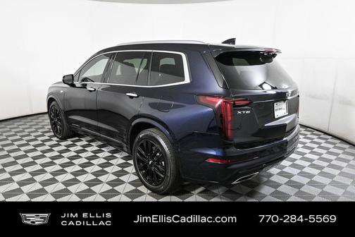 2022 Cadillac XT6 Premium Luxury FWD
