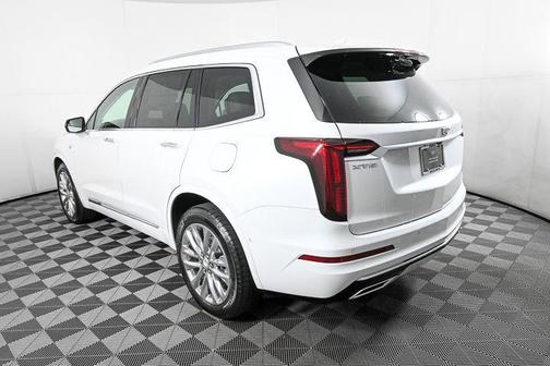 2025 Cadillac XT6 Premium Luxury FWD