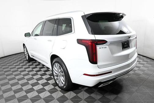 2025 Cadillac XT6 Premium Luxury FWD