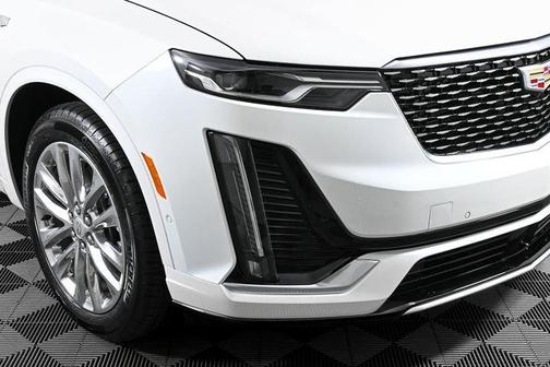 2025 Cadillac XT6 Premium Luxury FWD
