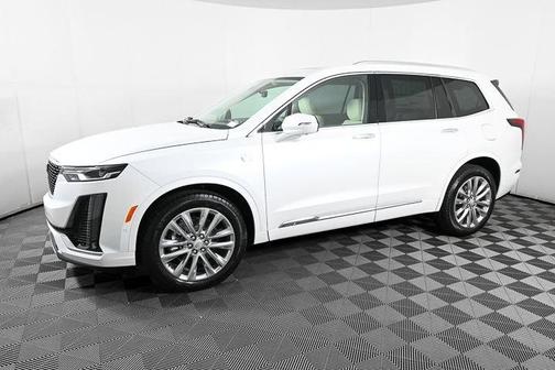 2025 Cadillac XT6 Premium Luxury FWD