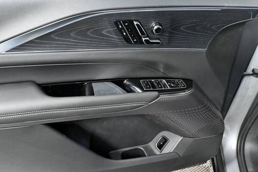 2025 Cadillac LYRIQ Luxury
