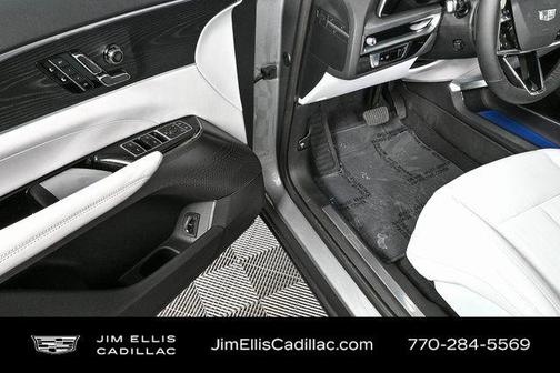 2025 Cadillac LYRIQ Luxury