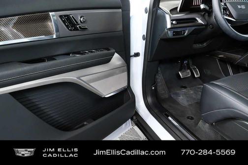 Vibrant White 2026 Cadillac VISTIQ Luxury