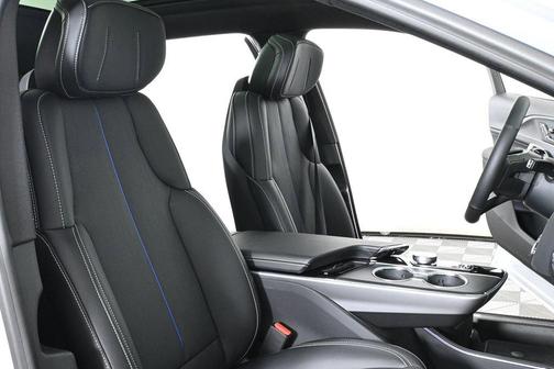 2025 Cadillac LYRIQ Sport