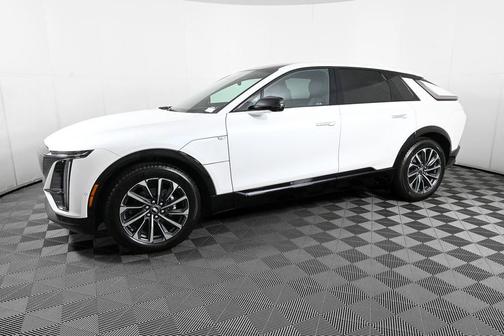 2025 Cadillac LYRIQ Sport