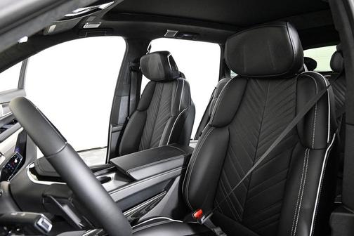 2026 Cadillac VISTIQ Platinum