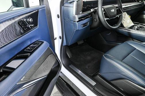 2025 Cadillac Escalade IQ SPORT 2