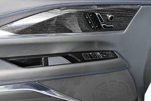 2025 Cadillac Escalade IQ 1