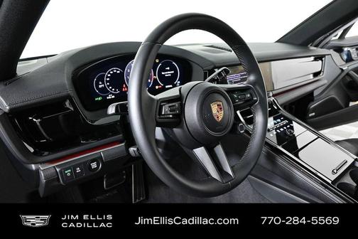 2025 Porsche Panamera 4