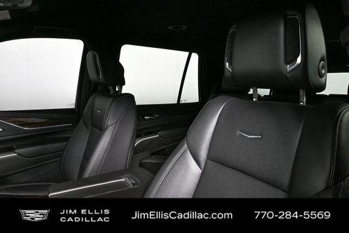 2022 Cadillac Escalade Luxury