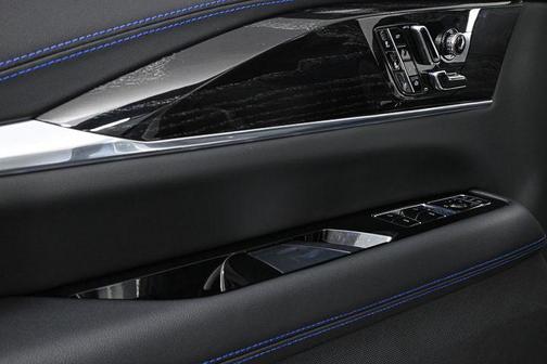 2025 Cadillac Escalade IQ 1
