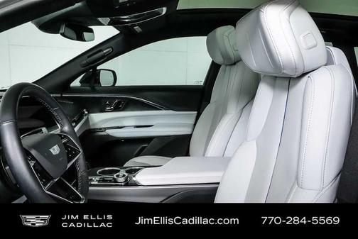 2024 Cadillac LYRIQ Sport