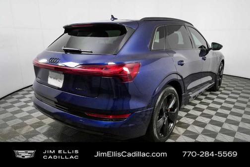 Navarra Blue Metallic 2022 Audi e-tron Premium Plus