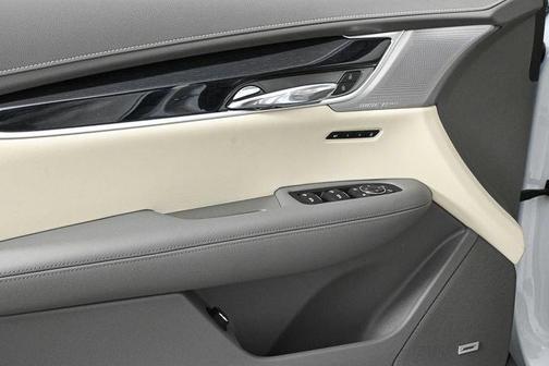 2025 Cadillac XT6 Premium Luxury FWD