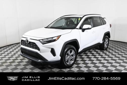 2022 Toyota RAV4 XLE