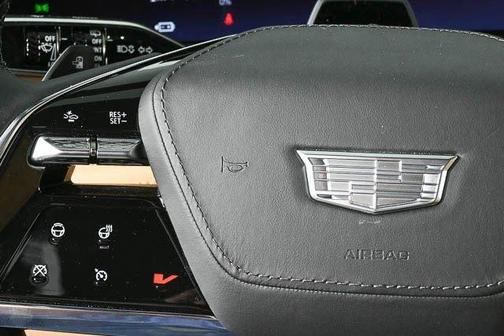 2025 Cadillac Escalade IQ Sport 2