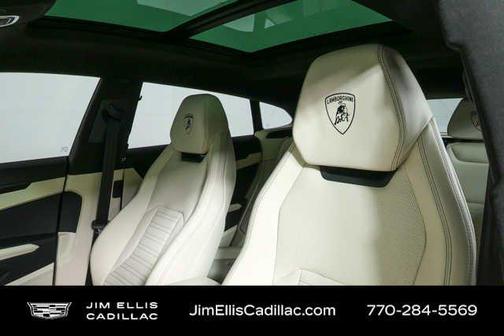 2025 Lamborghini Urus SE