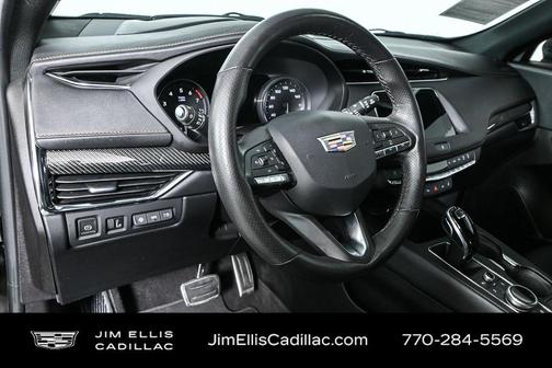 2023 Cadillac XT4 Sport
