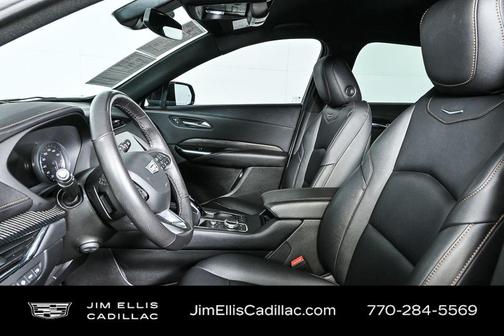 2023 Cadillac XT4 Sport