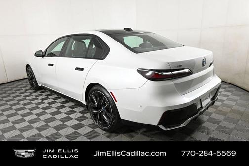 2024 BMW 740 i xDrive