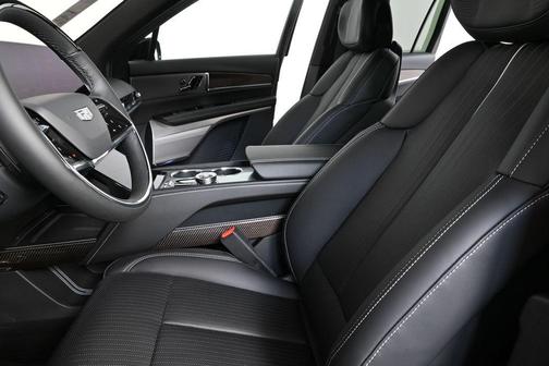 2026 Cadillac VISTIQ Sport