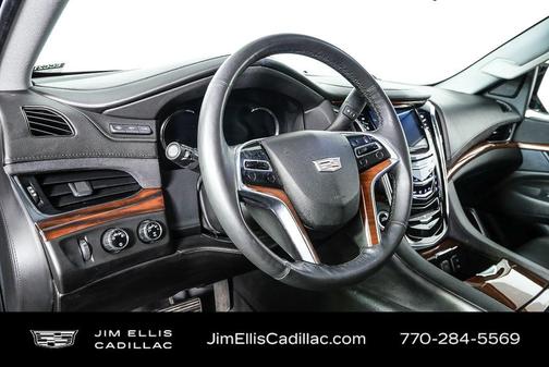 2017 Cadillac Escalade ESV Luxury