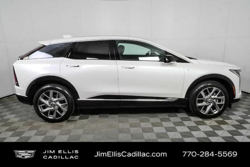 Crystal White Tri-Coat 2025 Cadillac OPTIQ Luxury
