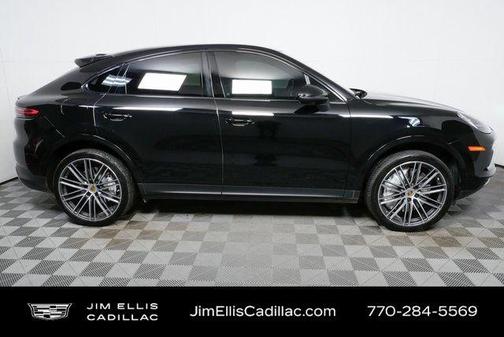 2022 Porsche Cayenne AWD