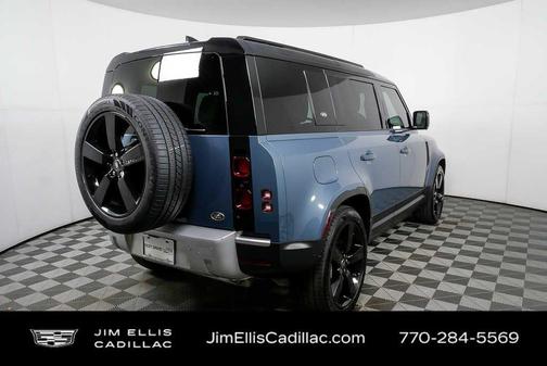 2023 Land Rover Defender 110 SE