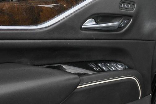 2025 Cadillac Escalade IQ Luxury