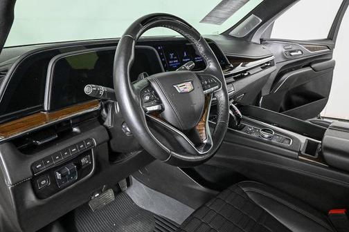 2025 Cadillac Escalade IQ Luxury