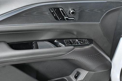 2025 Cadillac LYRIQ Sport