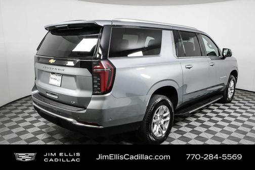 2025 Chevrolet Suburban LT