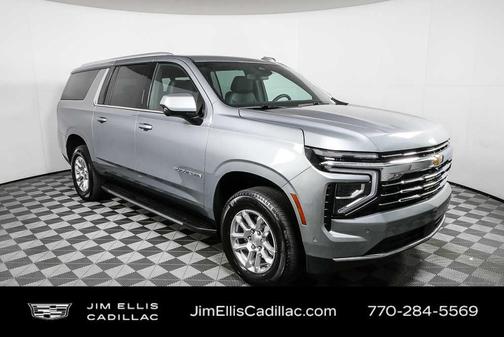2025 Chevrolet Suburban LT